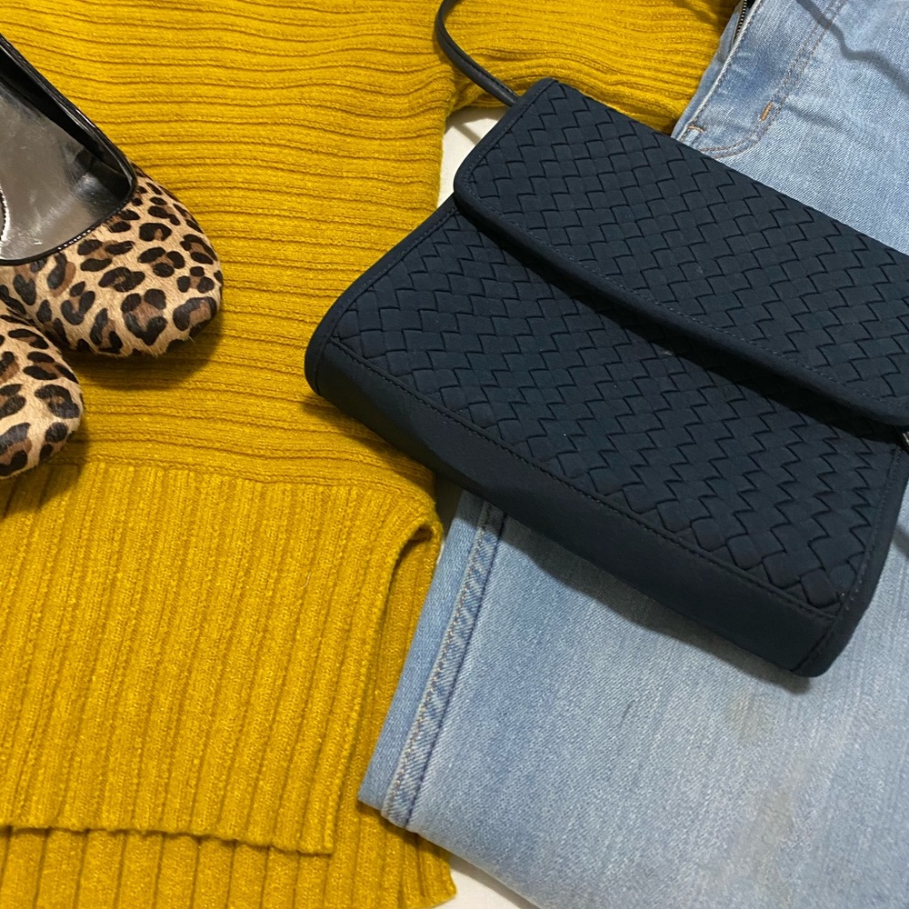 Nordstrom Black Purse Crossbody 8x8